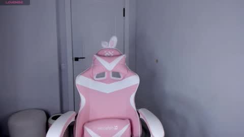 Hitomi   online show from February 5, 10:25 pm