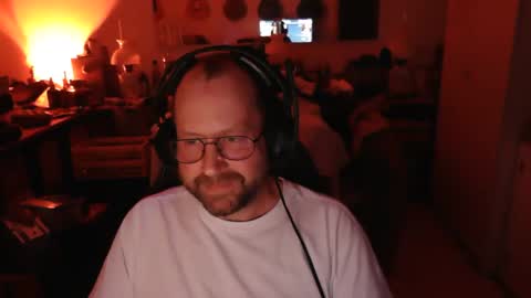 Snapshot of icum4ladies2021 chatting on April 3, 4:21 am icum4ladies2021 online show from April 3, 4:21 am