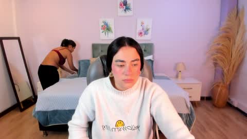 Snapshot of icysweetcam chatting on April 22, 10:17 am Icy online show from April 22, 10:17 am