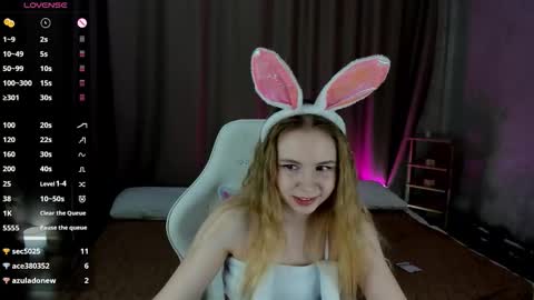 Snapshot of ida_lewiss chatting on February 27, 1:16 am Ida online show from February 27, 1:16 am