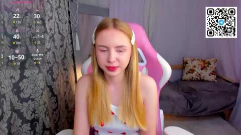 Snapshot of ida_lewiss chatting on May 7, 1:55 am Ida online show from May 7, 1:55 am