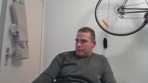 idontknowwhy1 online show from January 3, 12:11 am