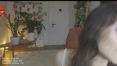 Belle online show from December 22, 10:12 am