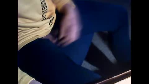 igipuk1979 online show from April 2, 8:06 pm