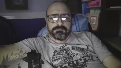 Snapshot of igorargen4 chatting on April 5, 1:03 am igorargen4 online show from April 5, 1:03 am