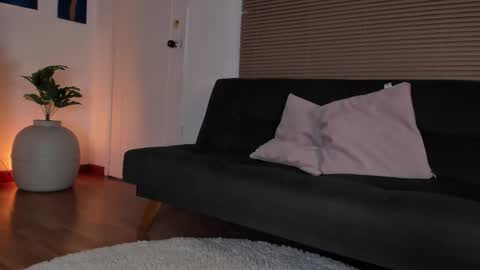 Lua     online show from January 11, 1:32 am