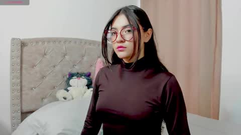 Snapshot of iki_mei chatting on February 21, 5:42 pm Maria online show from February 21, 5:42 pm