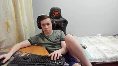 iliaskris online show from February 4, 1:39 pm