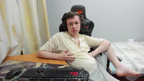 iliaskris online show from February 19, 9:00 pm