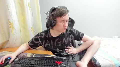 iliaskris online show from March 25, 8:15 pm