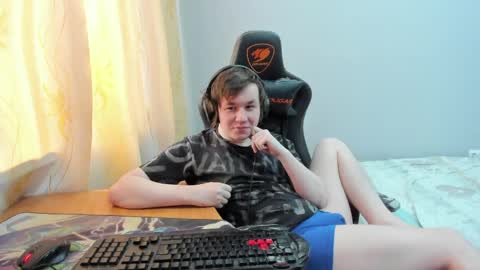 iliaskris online show from April 10, 7:46 am