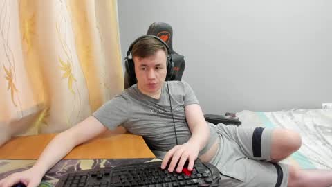 Snapshot of iliaskrislove chatting on April 23, 1:51 am iliaskris online show from April 23, 1:51 am