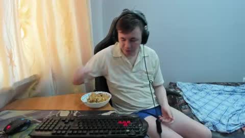 Snapshot of iliaskrislove chatting on May 5, 2:52 am iliaskris online show from May 5, 2:52 am
