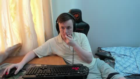 Snapshot of iliaskrislove chatting on May 9, 9:47 am iliaskris online show from May 9, 9:47 am