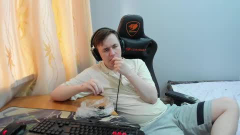Snapshot of iliaskrislove chatting on May 11, 2:45 pm iliaskris online show from May 11, 2:45 pm