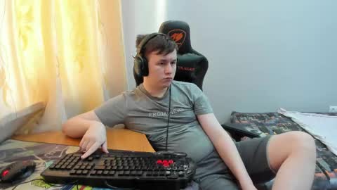 Snapshot of iliaskrislove chatting on May 15, 11:45 pm iliaskris online show from May 15, 11:45 pm