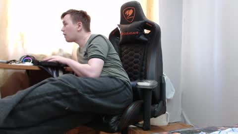 Snapshot of iliaskrisloveee chatting on May 22, 9:48 am lord online show from May 22, 9:48 am