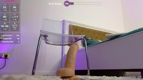 Snapshot of ilikeithaard chatting on November 22, 7:18 am Emma online show from November 22, 7:18 am