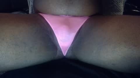 Snapshot of iloveassbaby1111 chatting on April 25, 12:52 pm James online show from April 25, 12:52 pm