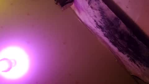 Snapshot of ilovestinkypussy420 chatting on June 18, 4:57 am ilovestinkypussy420 online show from June 18, 4:57 am