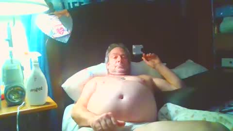 Snapshot of ilovetoshowoffagain chatting on September 18, 7:10 am ilovetoshowoffagain online show from September 18, 7:10 am