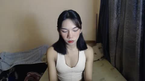 Snapshot of iloveyou28xx chatting on April 26, 12:14 pm CALL ME JEN YOUR SWEET GIRL 3 online show from April 26, 12:14 pm