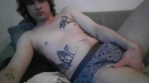 Snapshot of iluvthotties chatting on July 14, 2:05 am dm me 3 online show from July 14, 2:05 am
