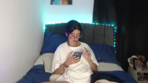 Snapshot of ily_bea chatting on June 3, 12:57 am Ily Bea online show from June 3, 12:57 am