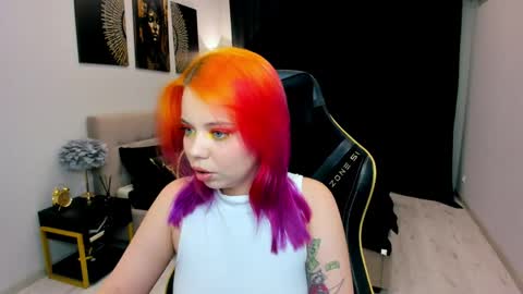 Roxy online show from May 28, 6:16 pm