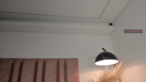 Snapshot of im_alejandra_ chatting on April 22, 4:37 am Aleja online show from April 22, 4:37 am