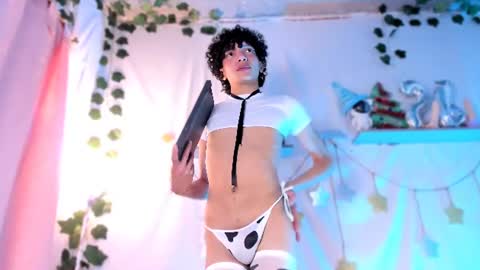 Snapshot of im_alejo chatting on July 7, 6:47 am Alejo independent model online show from July 7, 6:47 am