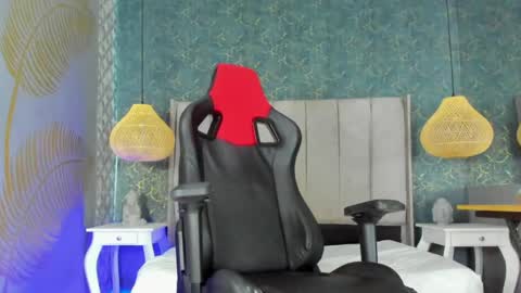 Snapshot of im_aliisson chatting on March 28, 12:27 pm im_aliisson online show from March 28, 12:27 pm