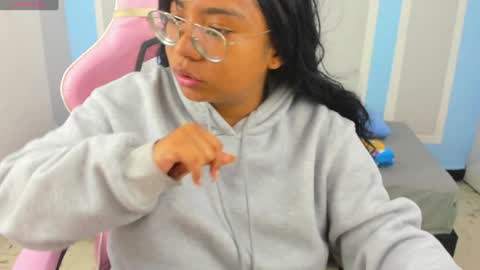 Snapshot of im_angels7 chatting on January 7, 1:59 am Angela online show from January 7, 1:59 am