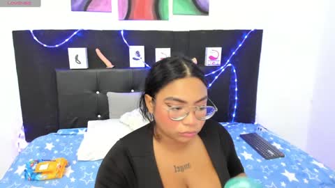 Snapshot of im_angels7 chatting on January 23, 10:01 am Angela online show from January 23, 10:01 am