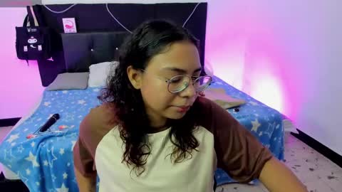 Snapshot of im_angels7 chatting on February 20, 4:18 am Angela online show from February 20, 4:18 am