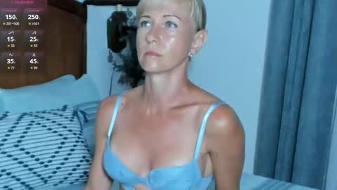 Christine -  online show from November 26, 1:12 pm