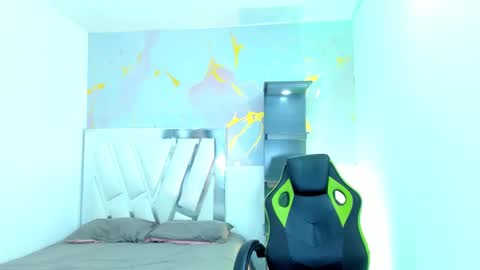 im_brittany_333 online show from February 13, 5:47 am