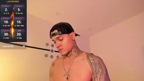 Snapshot of im_dominike chatting on December 11, 6:47 am im_dominike online show from December 11, 6:47 am