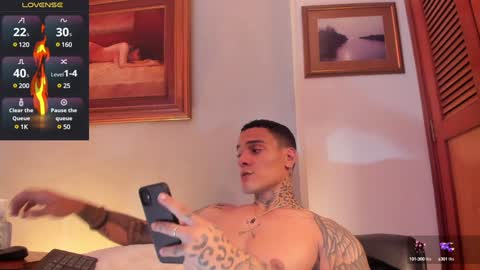 Snapshot of im_dominike chatting on January 17, 2:18 am im_dominike online show from January 17, 2:18 am