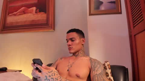 im_dominike online show from February 4, 3:33 am