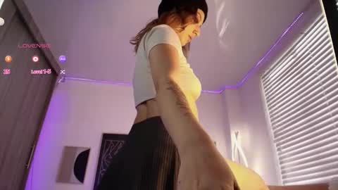 Eli  online show from December 4, 8:39 pm