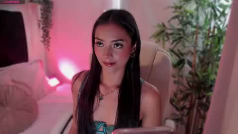 Snapshot of im_isabellaa chatting on July 31, 8:41 pm Isa online show from July 31, 8:41 pm