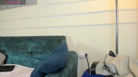 Snapshot of im_kael chatting on January 16, 7:17 am Kael online show from January 16, 7:17 am