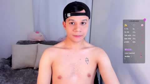 Snapshot of im_marco chatting on December 19, 3:02 am Marco online show from December 19, 3:02 am