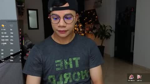 Snapshot of im_marco chatting on December 20, 2:51 am Marco online show from December 20, 2:51 am