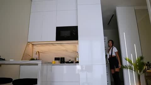 Snapshot of im_milla chatting on June 1, 1:02 pm Milla online show from June 1, 1:02 pm
