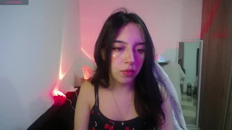 Snapshot of im_misssilver chatting on October 15, 2:22 am im_misssilver online show from October 15, 2:22 am