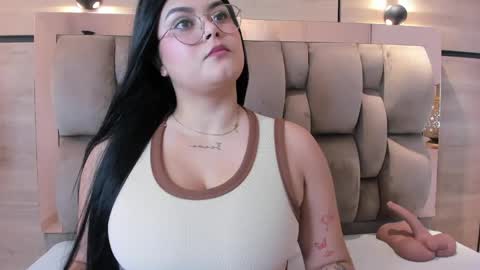 Snapshot of im_mou_ chatting on June 8, 12:38 pm im mou online show from June 8, 12:38 pm