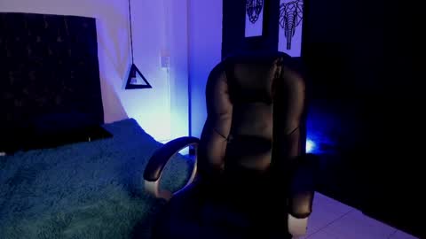 Snapshot of im_ralff chatting on April 27, 3:59 am RALF online show from April 27, 3:59 am