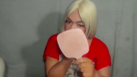 ella may online show from November 8, 10:15 am